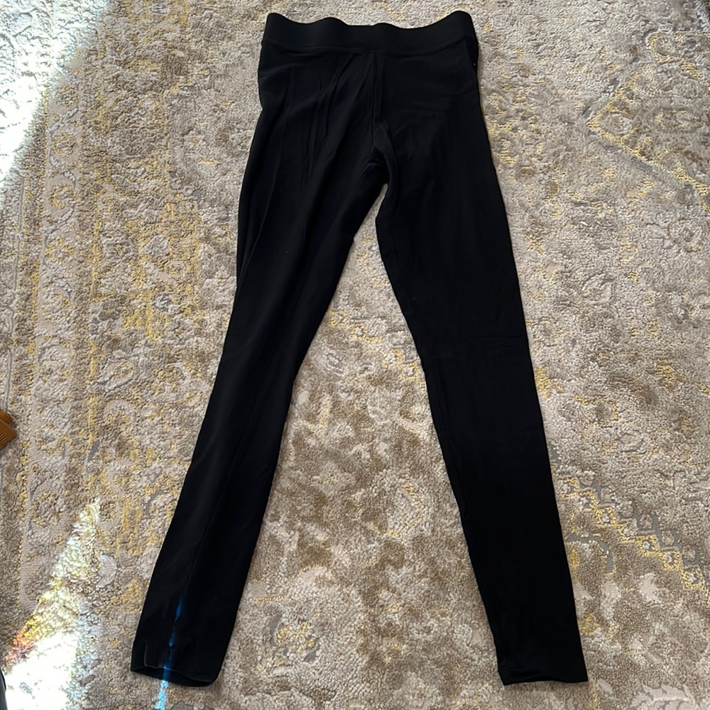Forever 21 size small black leggings with elastic band F21 great condition